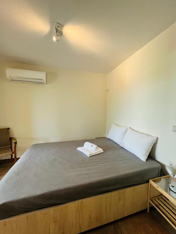 Gargarou Residences Kómboi Dış mekan fotoğraf