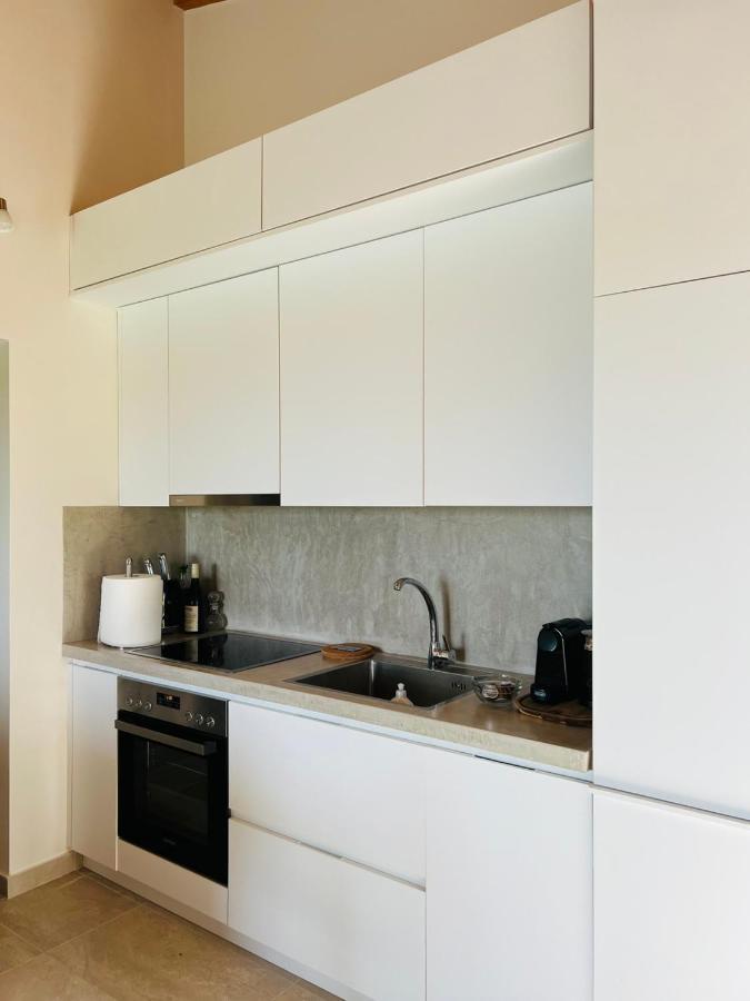 Gargarou Residences Kómboi Dış mekan fotoğraf