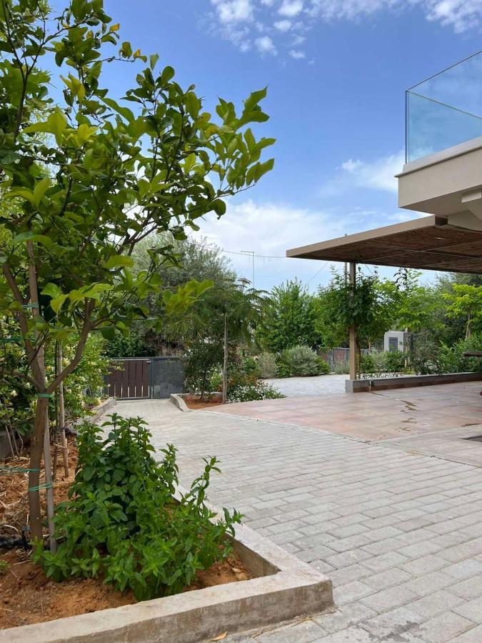 Gargarou Residences Kómboi Dış mekan fotoğraf